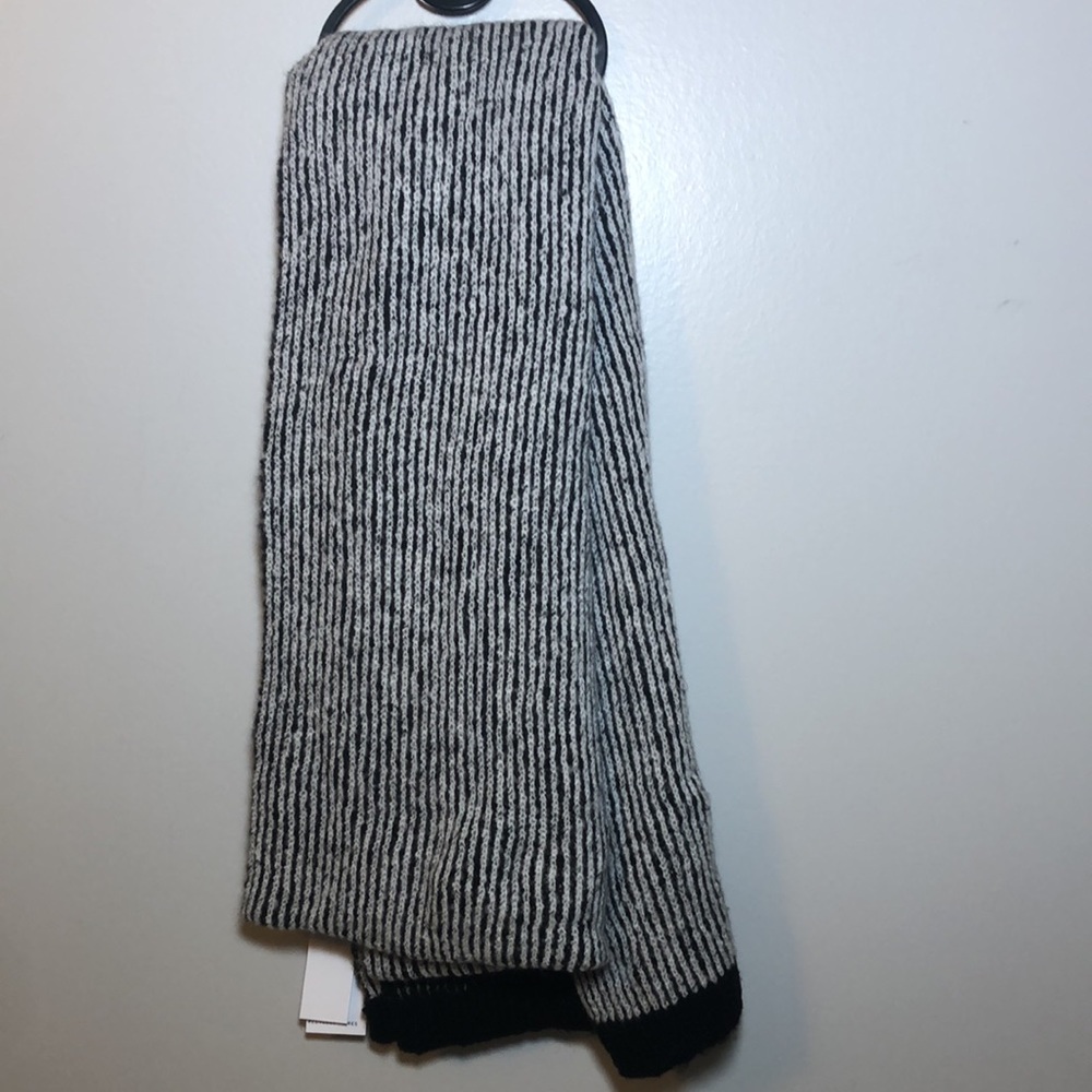 Topshop Scarf NWT black white stripes - Picture 3 of 5